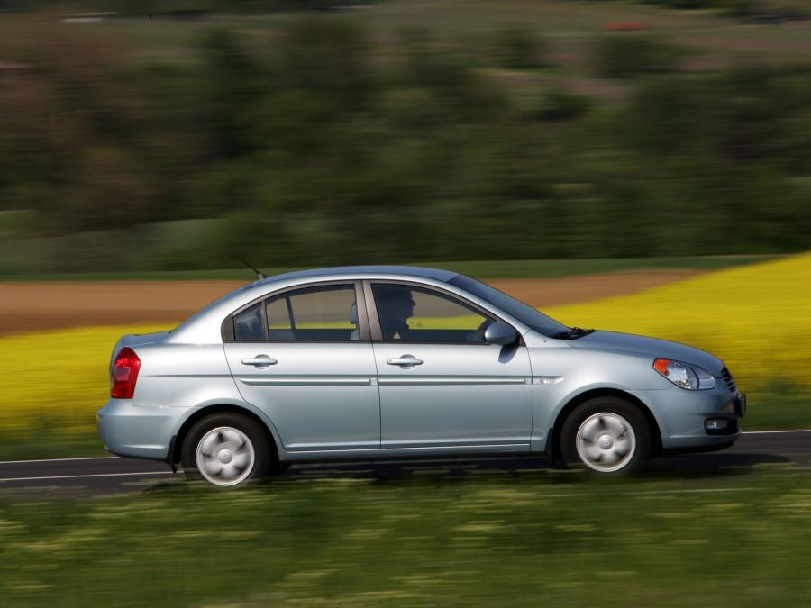  Hyundai Accent Sedan 2006 года  (фото 6 из 10)
